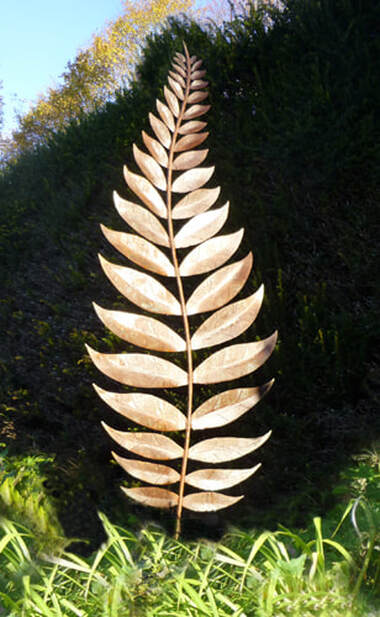 Picture of Tall Pinnate Leaf sculpture